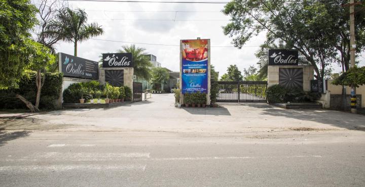 Oodles Hotel New Delhi Exteriör bild