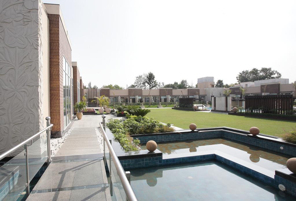 Oodles Hotel New Delhi Exteriör bild